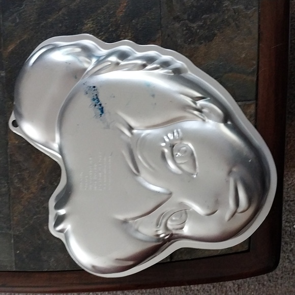 Vintage Disney Tinkerbell cake pan - Picture 2 of 5